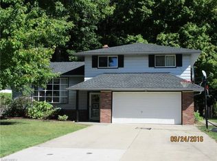 4131 Brendan Ln, North Olmsted, OH