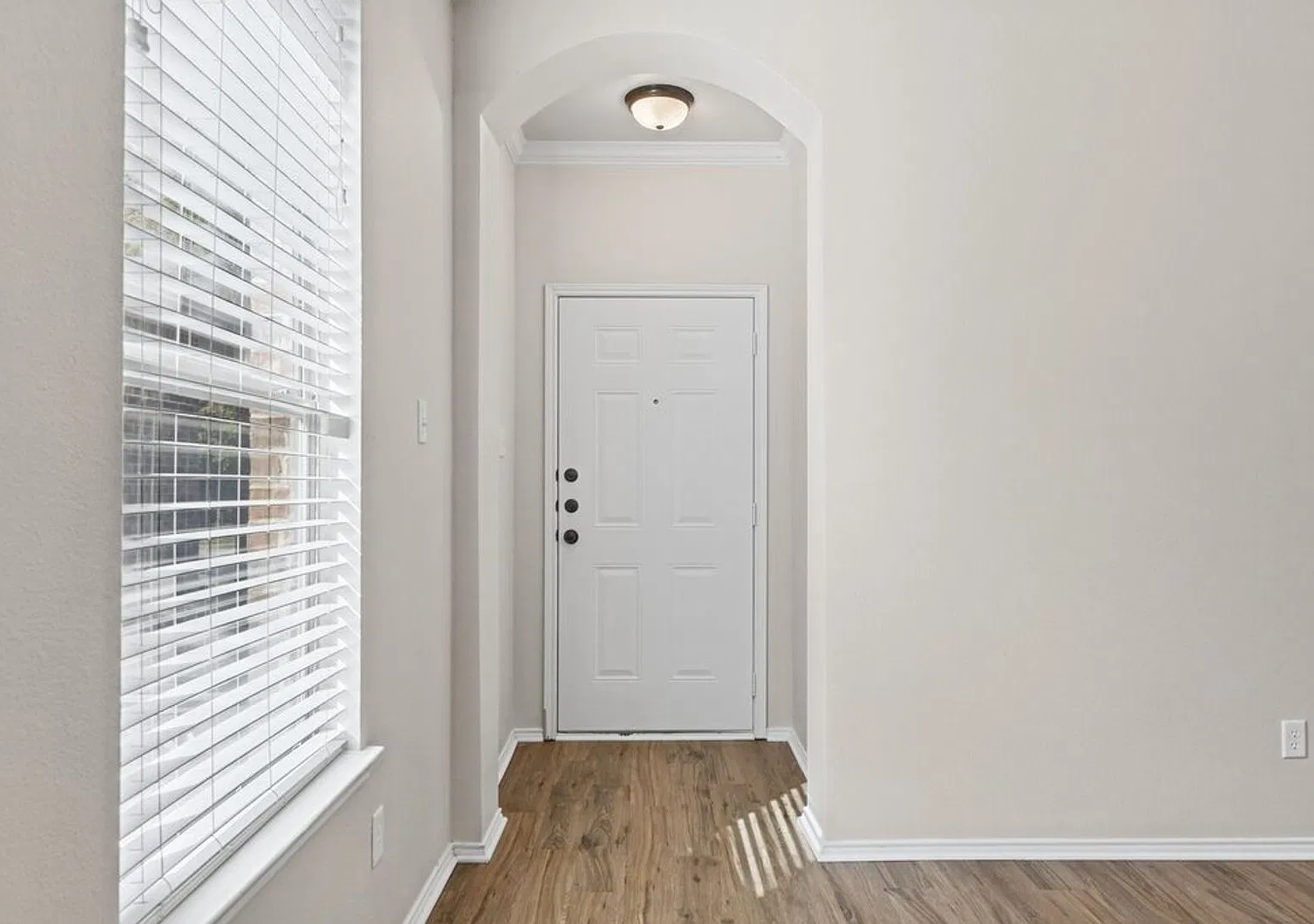 Beautiful 3 Bedroom duplex at Grand Heritage Estates in Lavon! — Photo 2