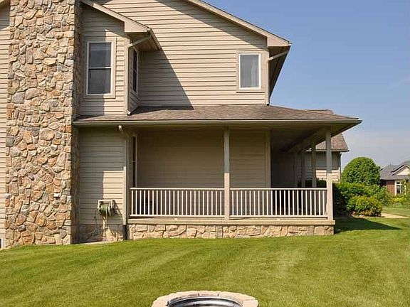 4th image of 996 Marshall Lakes Dr