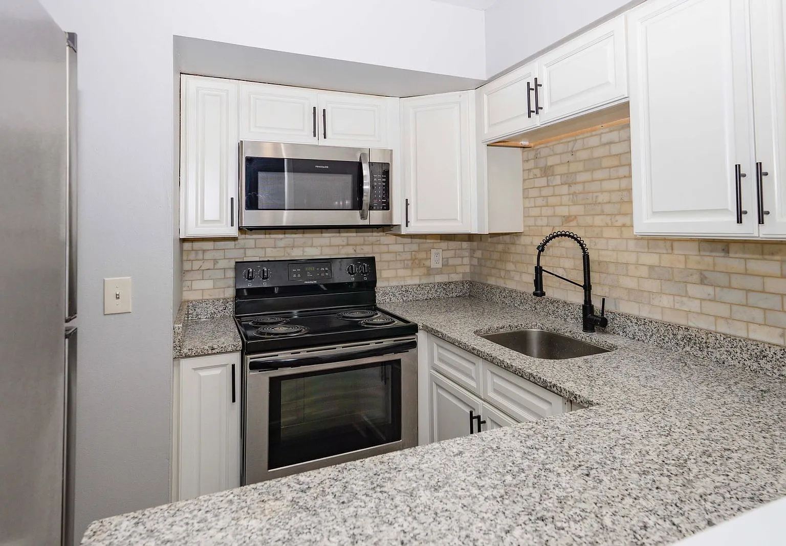 1 bed, 1.0 bath, 750 sqft, $950 — Photo 3