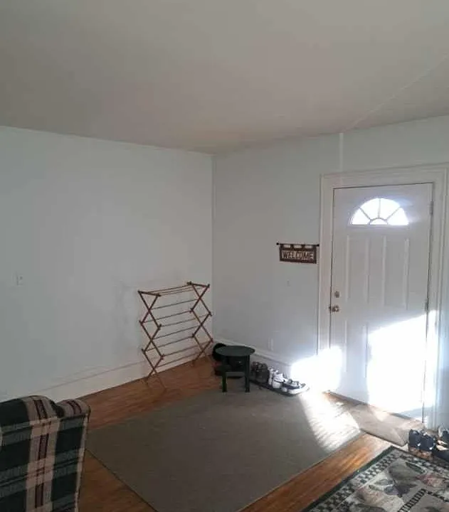 1119 Mineral Point Ave