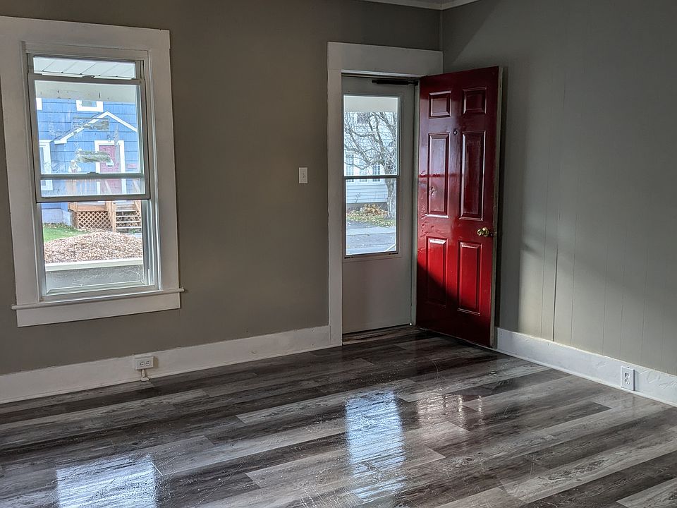1st image of 72 Floral Ave #1
