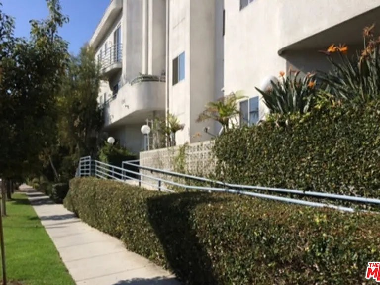1325 Arizona Ave #201 — Photo 33