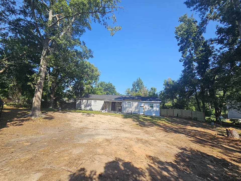 4504 Fiske Loop