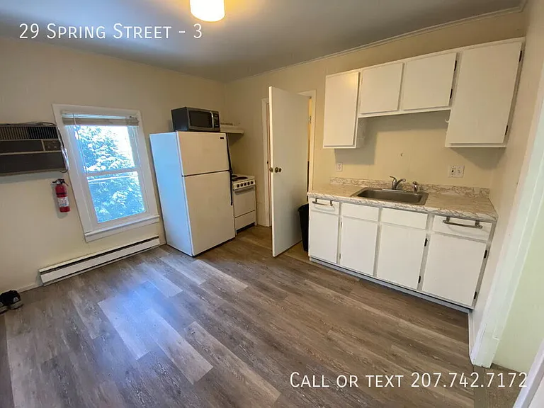 29 Spring St #3 — Photo 1