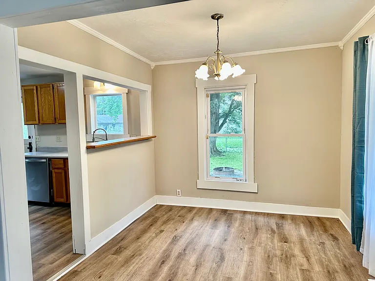 815 NW 2nd St — Photo 5