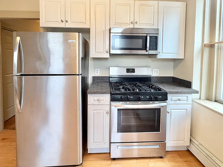 533 Chapel St #3D — Photo 1