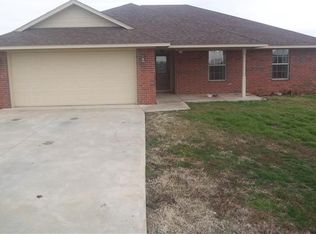 2318 N 8 Mile Rd, Marlow, OK 73055