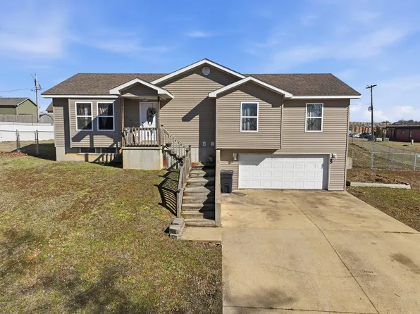 1604 Amy Street, West Plains, MO 65775