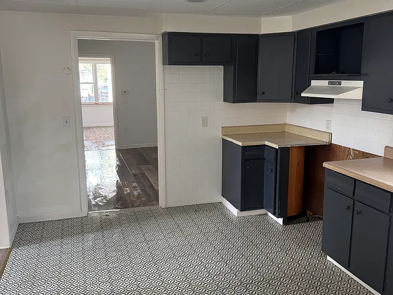48 Cowing St #1 — Photo 8