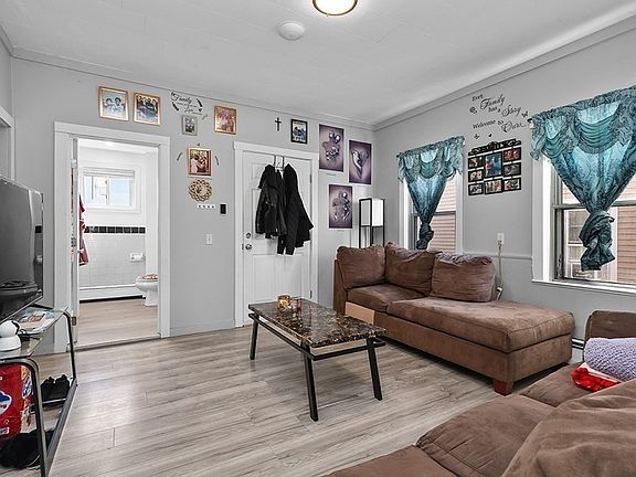 4th image of 90 Quequechan St