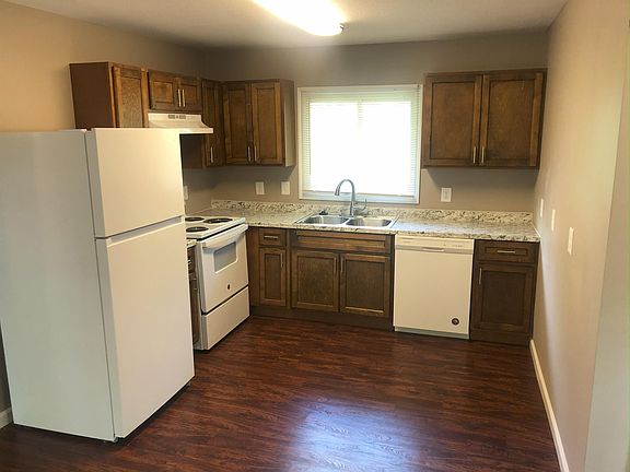 Kitchen (open to Main room)