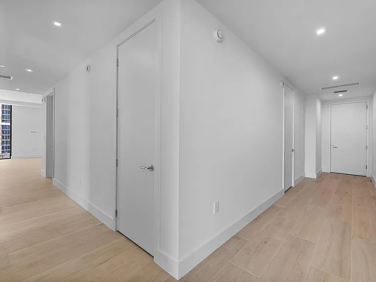 305 Briny Ave #506 — Photo 24