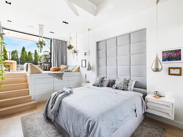 455 W 22nd St #PENTHOUSE — Photo 16