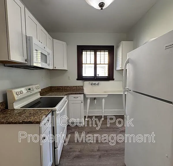 202 W Belmar St — Photo 13