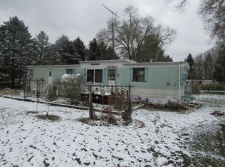 16917 Sunset Ln, Three Rivers, MI 49093