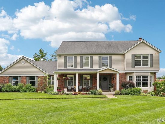 240 Whiting Ln, Chesterfield, MO 63005