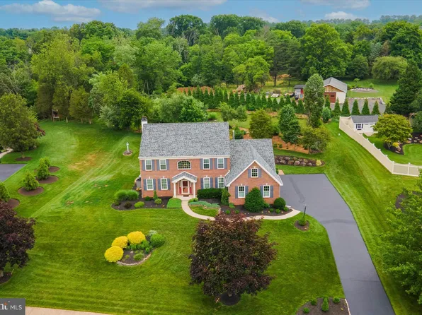 4175 Saddlebrook Rd, Collegeville, PA 19426