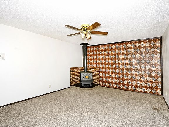 4th image of 1442 W Kingswood Ave
