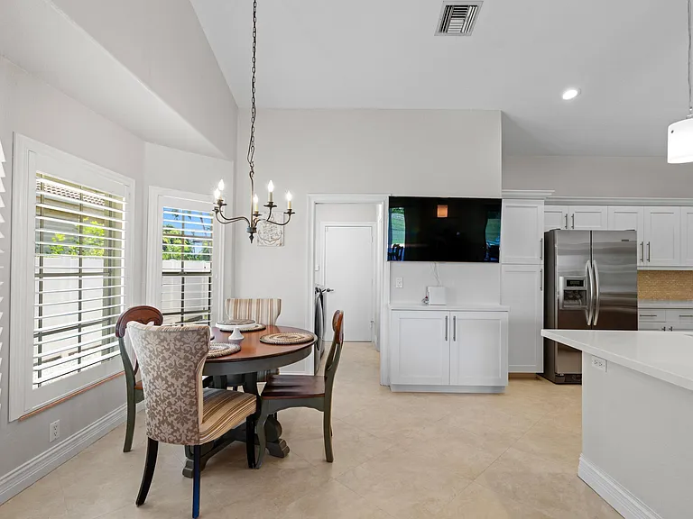 7598 Fairway Trl — Photo 9