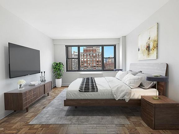 3rd image of 353 E 83rd St APT 14B