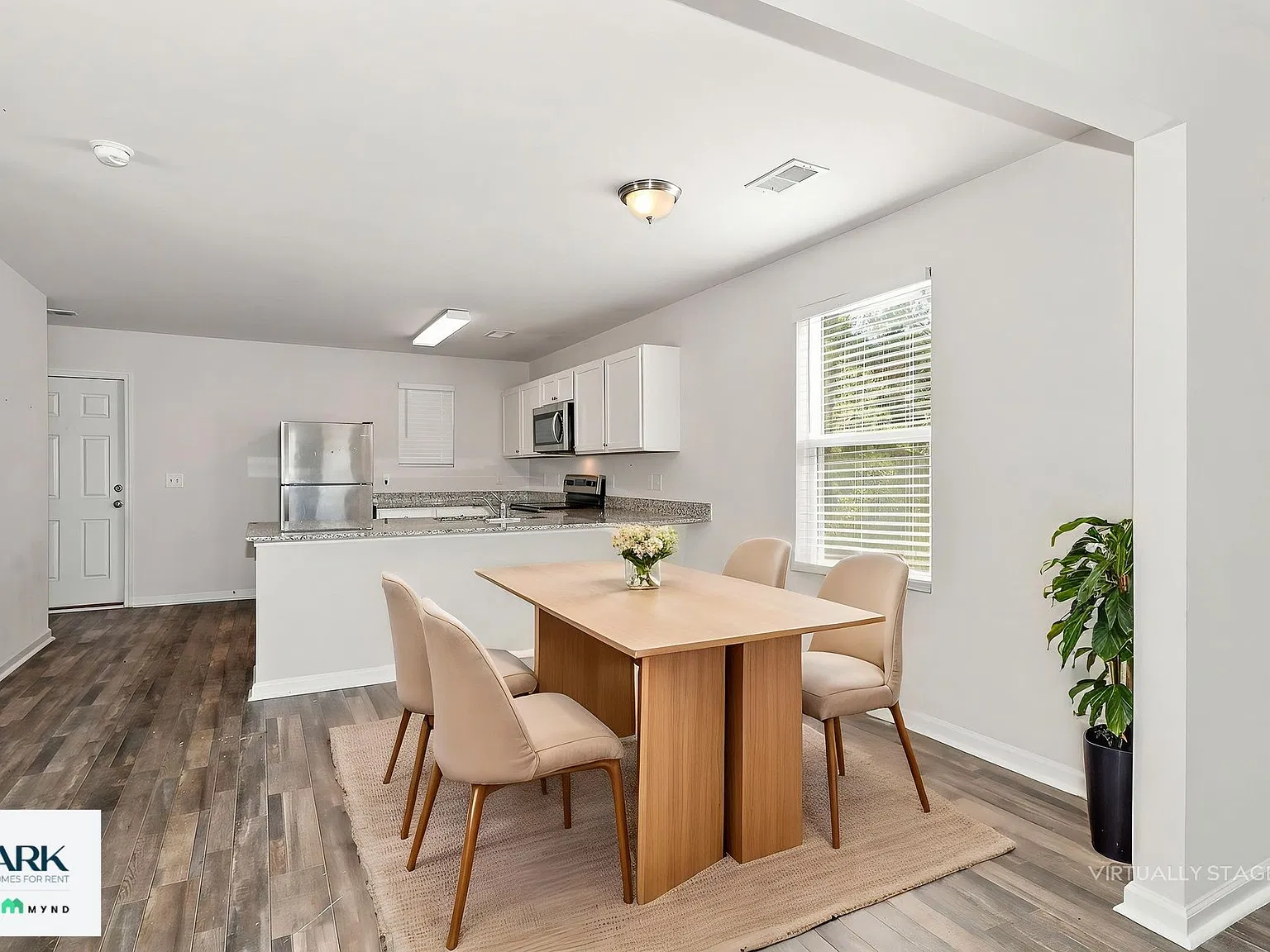 3 bed, 2.5 bath, 1512 sqft, $1,945 — Photo 3