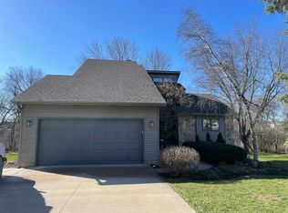 709 Reid Dr, Mount Horeb, WI 53572