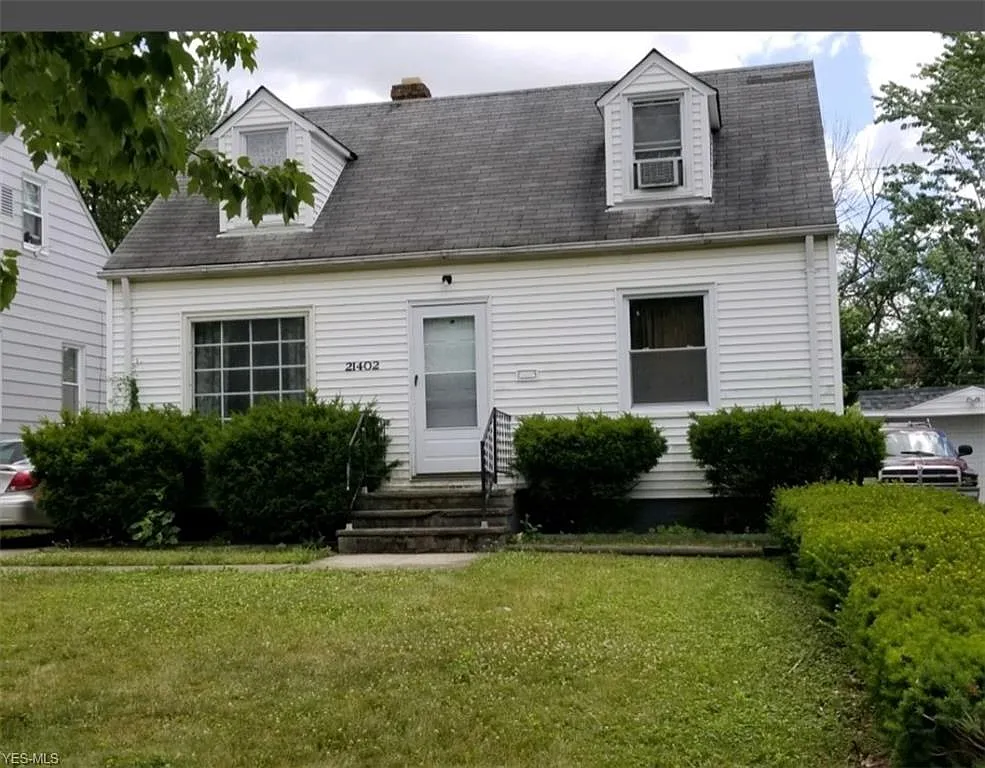 21402 Gardenview Dr photo 1