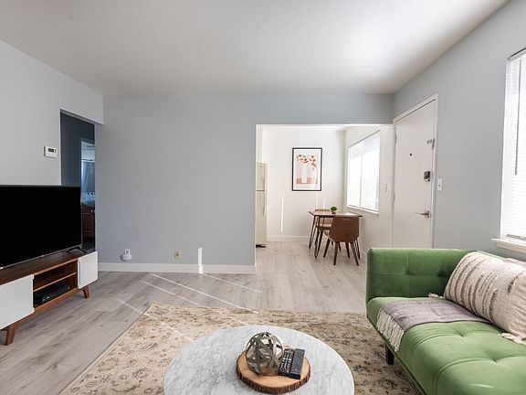 4th image of 2174 Royal Dr APT 12