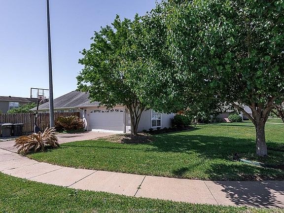 2nd image of 308 Bernburg Ln