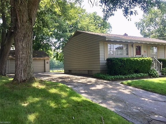 2nd image of 408 Lincoln Way
