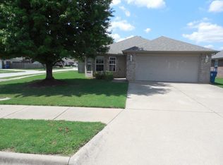 1204 SW Cabriolet St, Bentonville, AR 72712