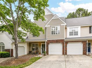 9723 Mattforest Cir, Charlotte, NC 28277