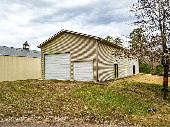 4th image of 15 Rivercreek Ln