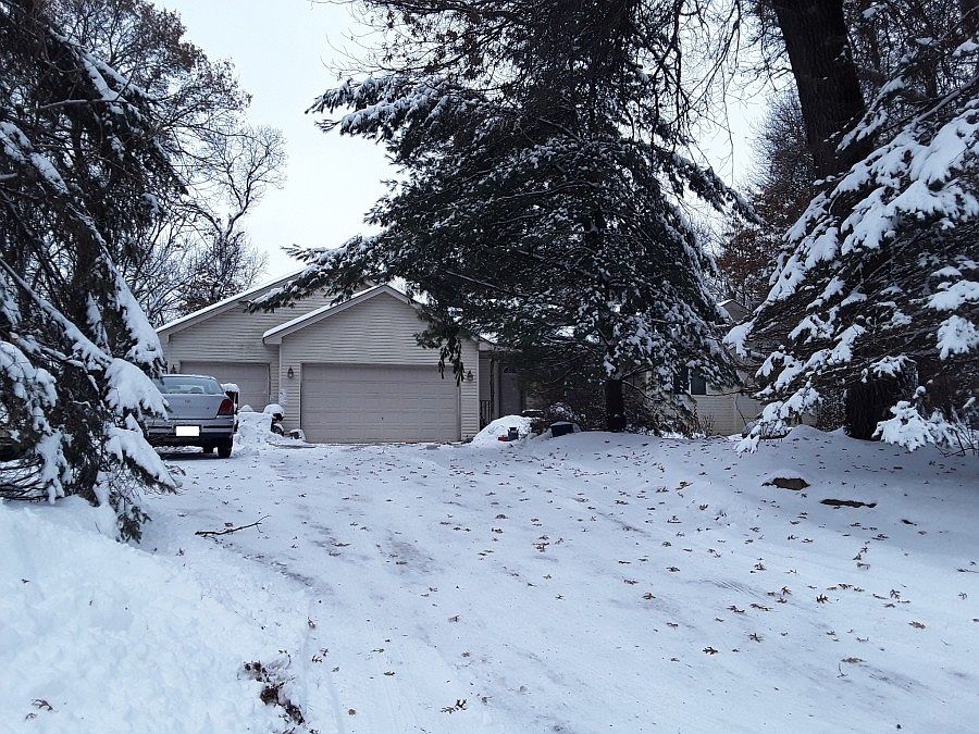 1st image of 2464 S Waconia Cir NE