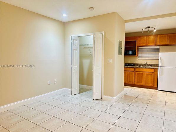 223 NW 12th St #3