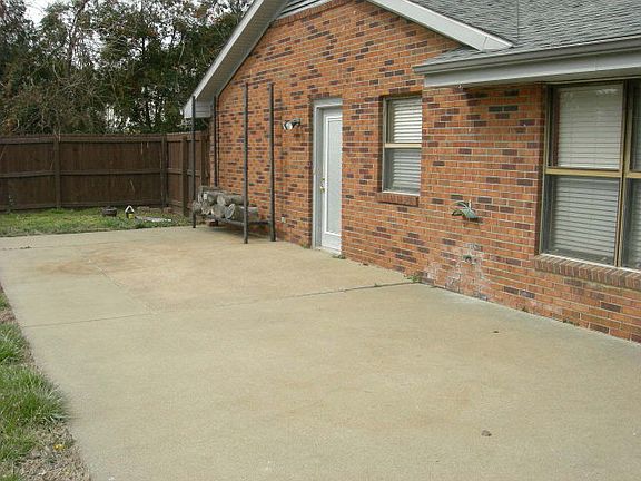 3rd image of 6530 Brookwood Dr