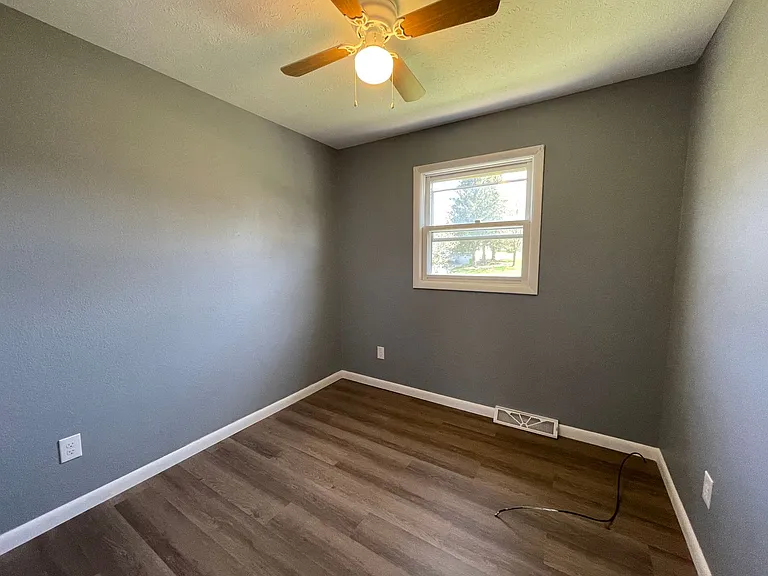 22016 Russet Dr — Photo 6