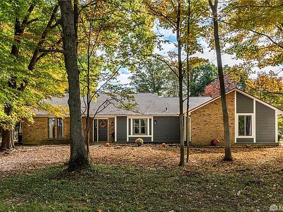 3rd image of 3520 Pebble Creek Dr