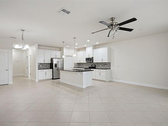 3rd image of 7474 Aloma Pines Ct