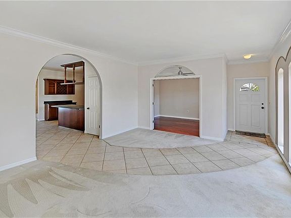 4th image of 464 E Royal Flamingo Dr