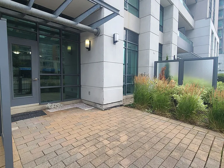 55 S Town Centre Blvd #105 — Photo 16