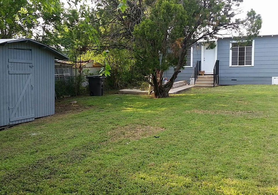 Backyard w Patio & Shed