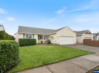 214 Baylor Dr, Woodburn, OR 97071