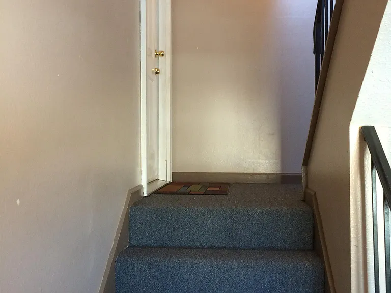 916 Wescott Sq #204 — Photo 8