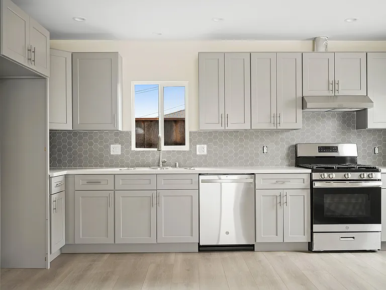 2657 N Brighton St #9 — Photo 6