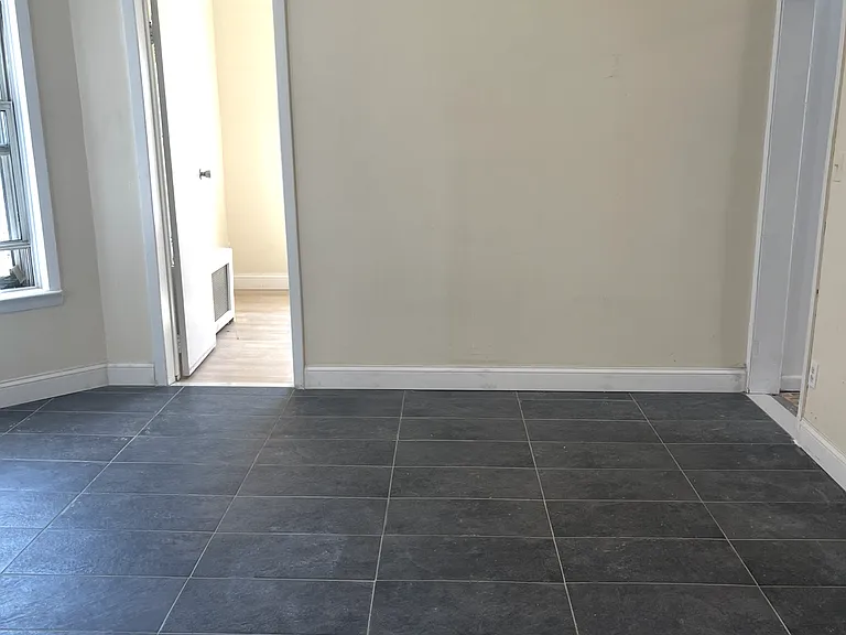1651 Hunt Ave — Photo 3