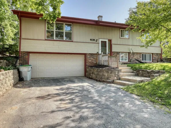 9006 W Cheyenne COURT, Milwaukee, WI 53224
