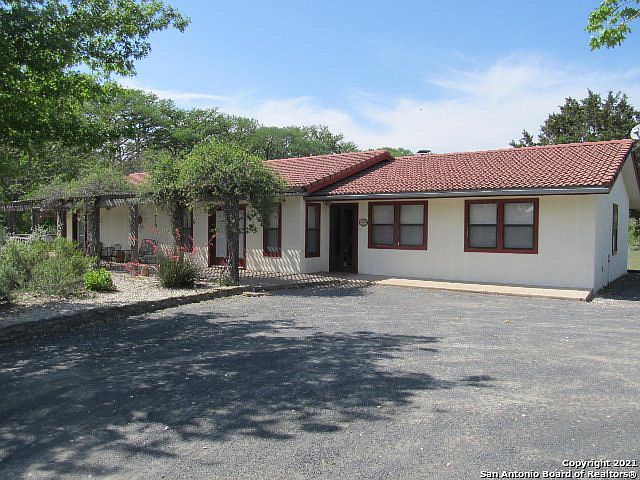 1st image of 675 W Brandon Lane