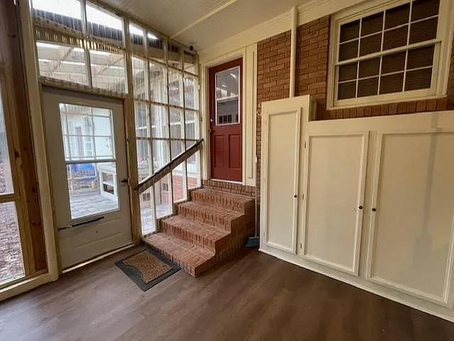 Exterior Foyer